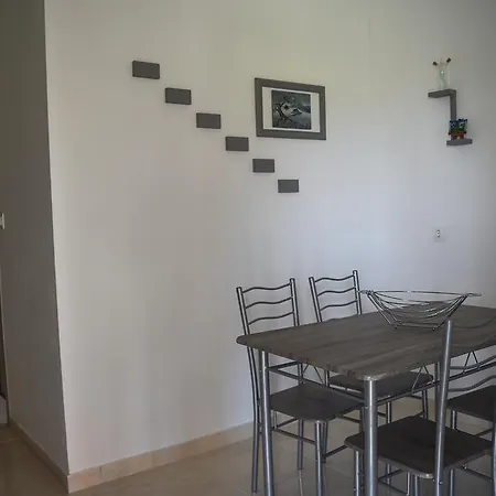 Mirsini אגיוס גיורגיוס